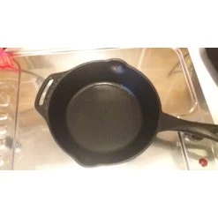 Petromax Feuerpfanne - Skillet -Camping Shop petromax feuerpfanne pfanne 69a972e9c5e1c5fb5e77747ae352cbaf 1